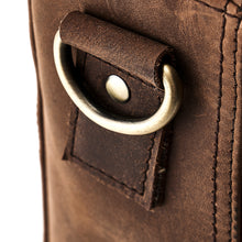 Załaduj obraz w przeglądarce galerii, A.P. Donovan Büffelleder Aktentasche Braun Messing Schnallen