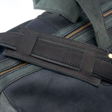 Załaduj obraz w przeglądarce galerii, Weekender "Javanicus"