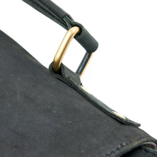 Załaduj obraz w przeglądarce galerii, Skórzana torba na aparat "Kouprey"