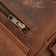 Załaduj obraz w przeglądarce galerii, Skórzana torba na aparat "Kouprey"