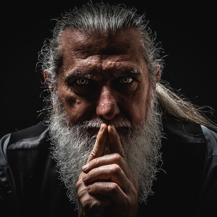 Cosa fare se la barba cresce in modo non uniforme o è troppo sottile?