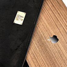 Carica l&#39;immagine nel visualizzatore di Gallery, A.P. Donovan Büffelleder Aktentasche Schwarz Platz für MacBook