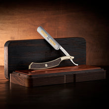 Laden Sie das Bild in den Galerie-Viewer, LsOne - 5/8&quot; Rasiermesser Solingen