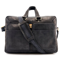 Last ned bildet til galleri -seeren, Notebook Bag &quot;Banteng&quot;